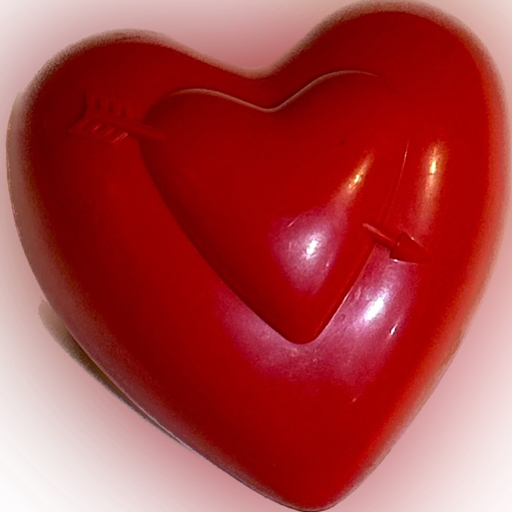 VTG RARE PLASTIC VALENTINE HEART CONTAINER 3.5” RED TOY PROPOSAL ENGAGEMENT GIFT